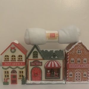 Christmas Light Up Houses. Bundle set of (3). Brand New.